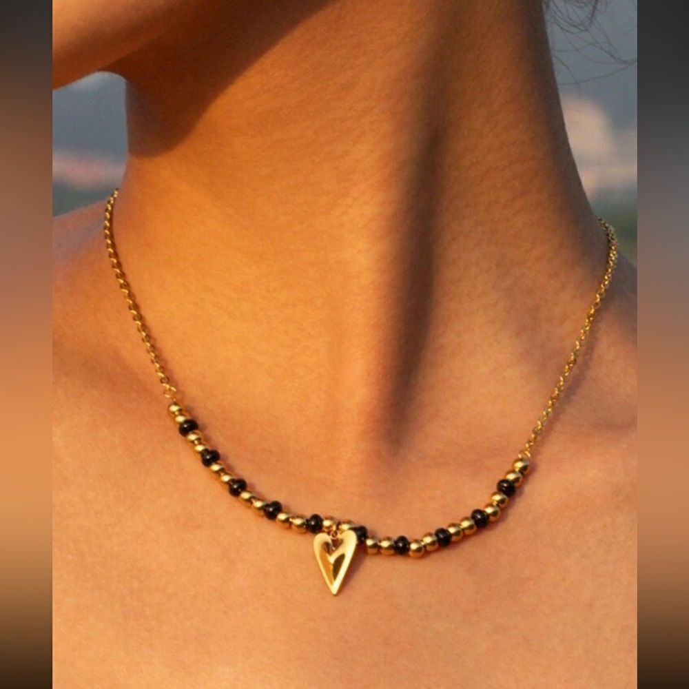 Black Heart Pendant Necklace M397